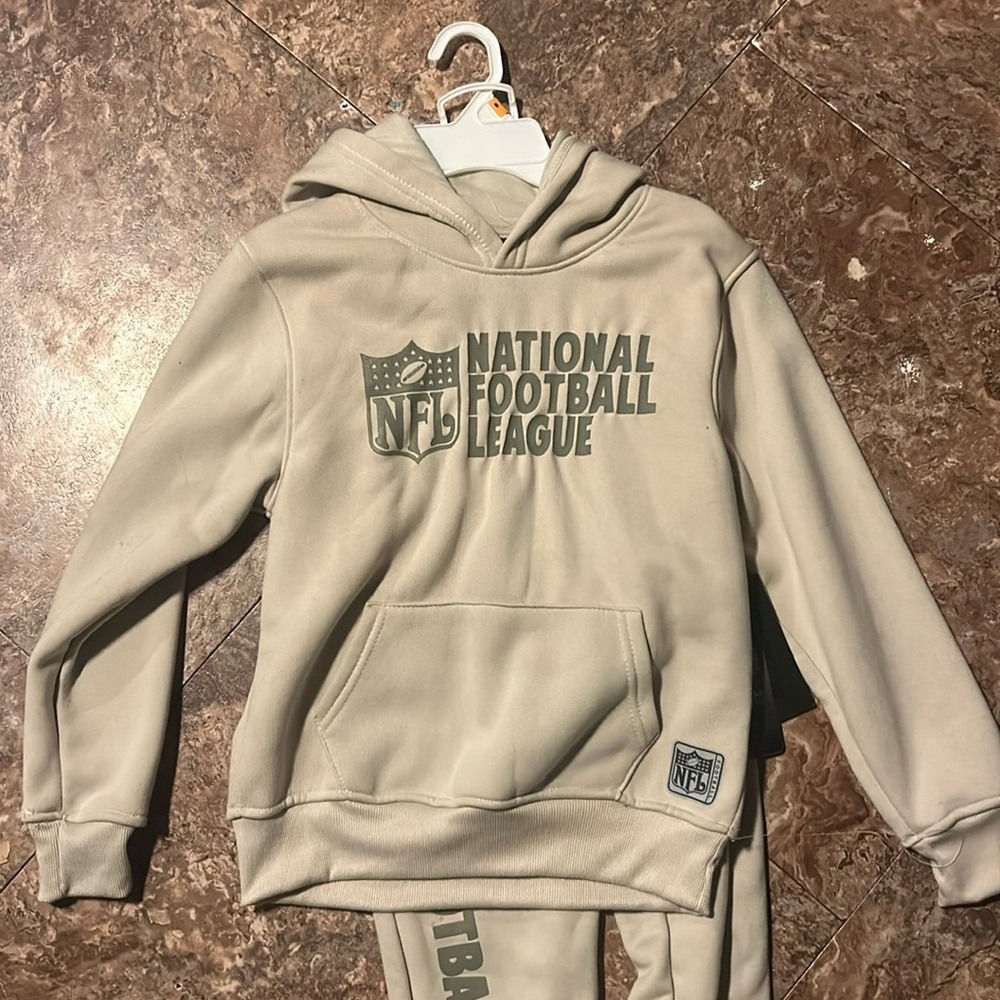 NFL team apparel set